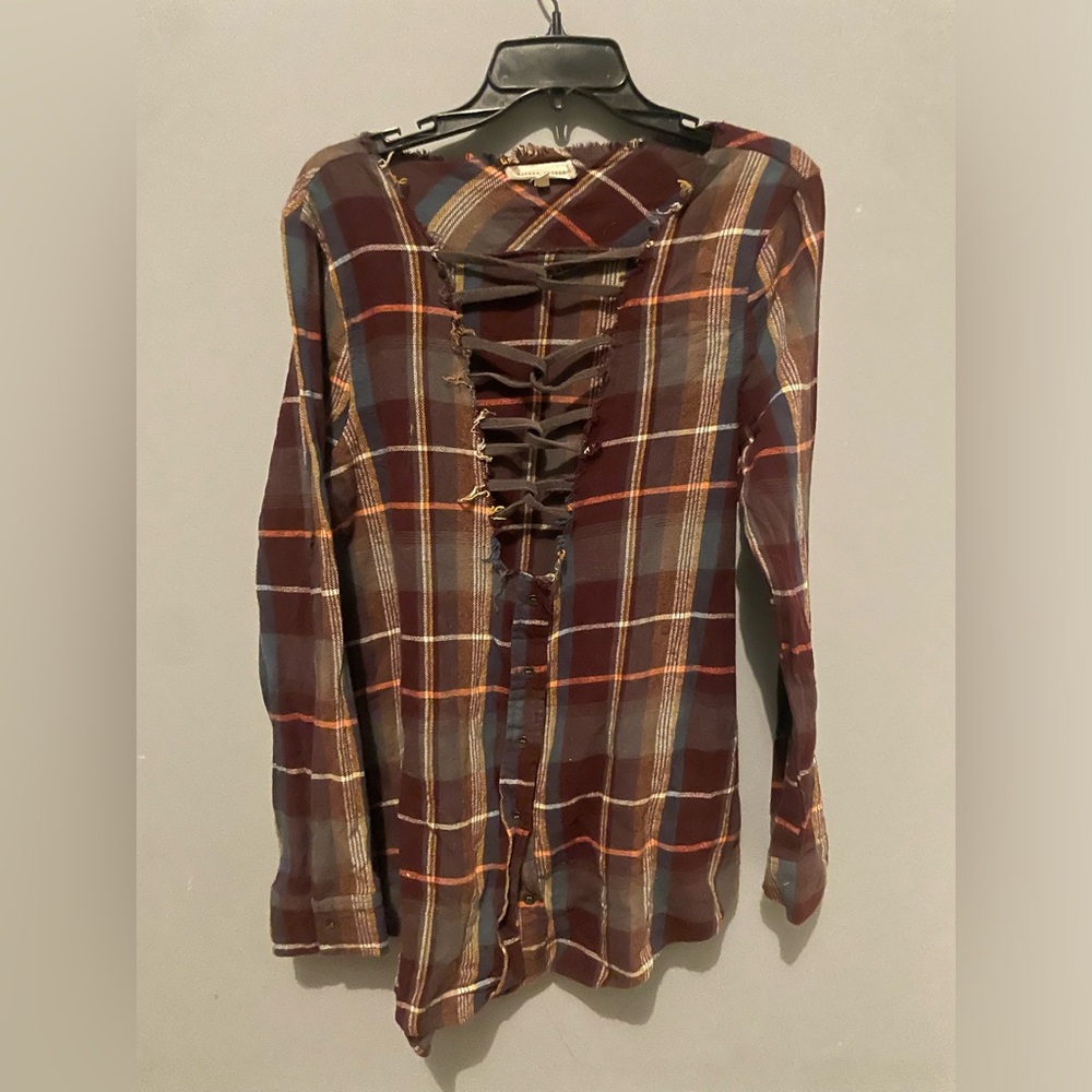 Gilded‎ Intent Plaid Distressed Button Up Crisscross Flannel